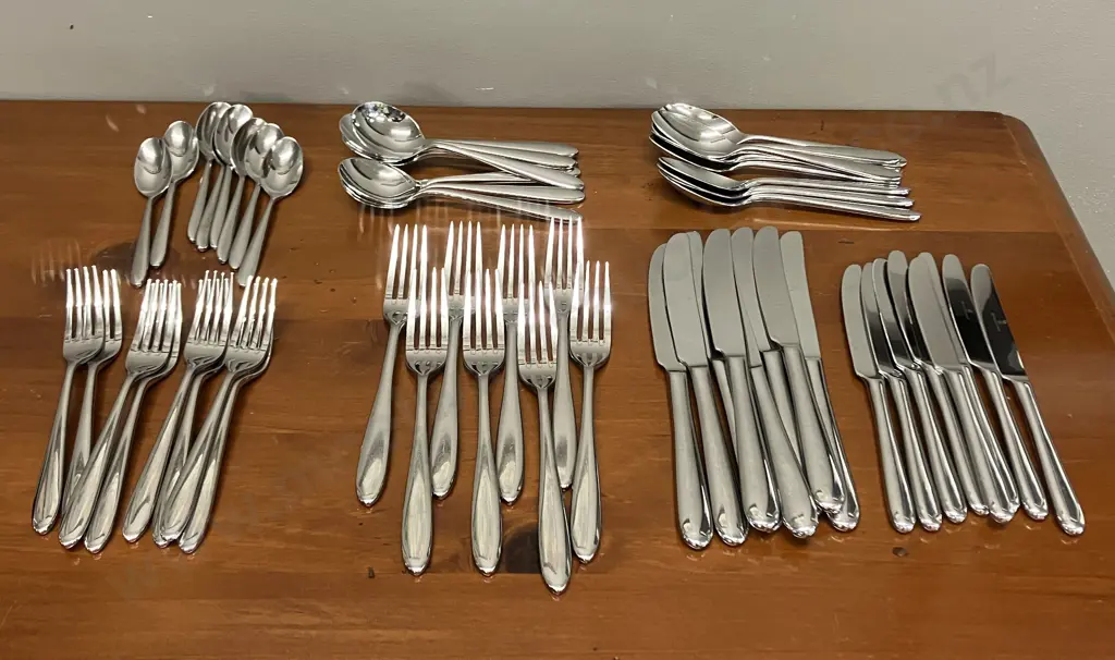 Royal Doulton Cutlery Set - 56 Piece,18/10 Stainless Steel Image 1++