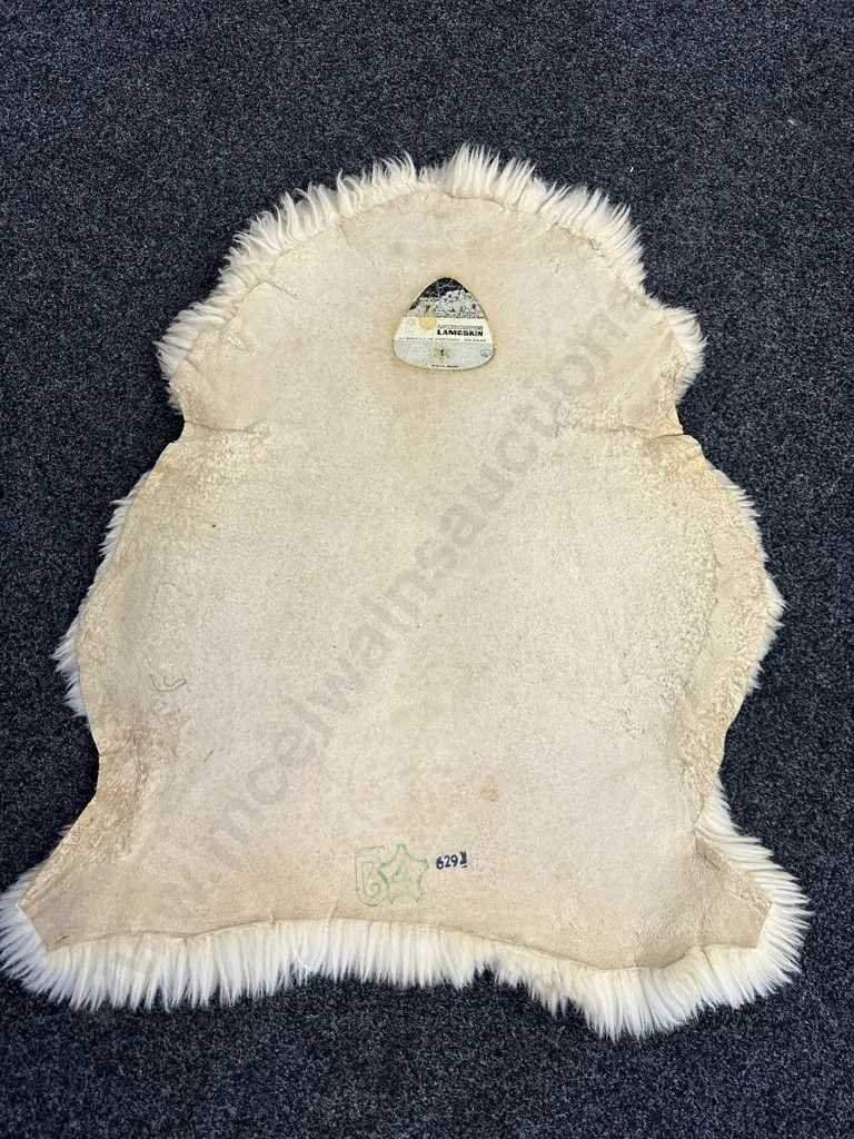 Vintage 'New Zealand Lambskin' Floor Rug - GL Bowron ChCh. 100 x 85cm Image 1++