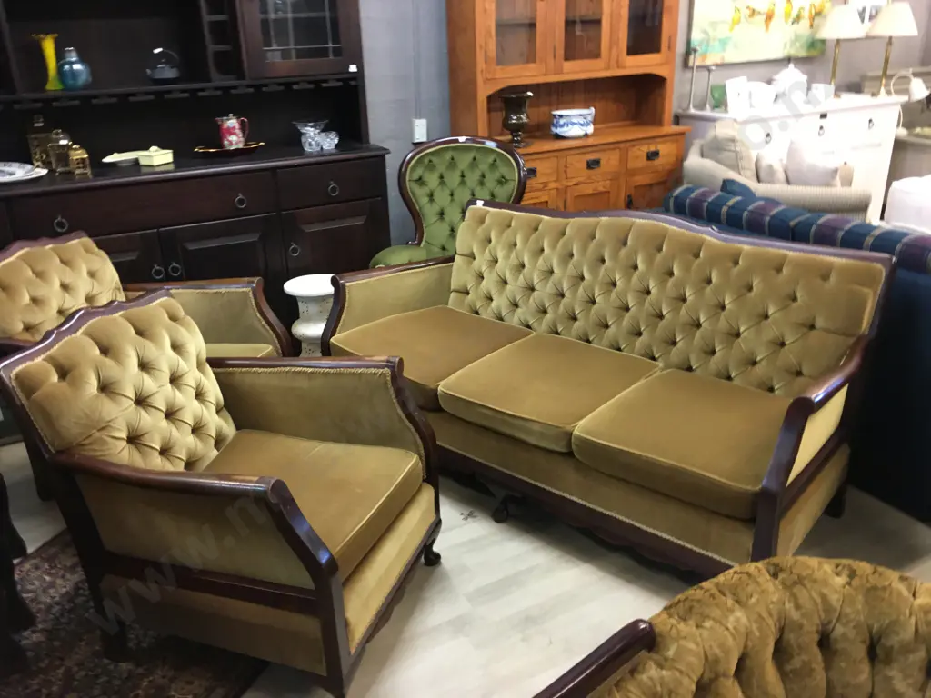 Queen Anne Style Lounge Suite, Gold Draylon Upholstered Button Back Image 1++