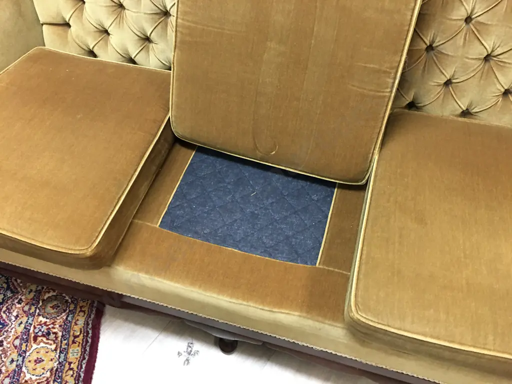 Queen Anne Style Lounge Suite, Gold Draylon Upholstered Button Back Image 1++