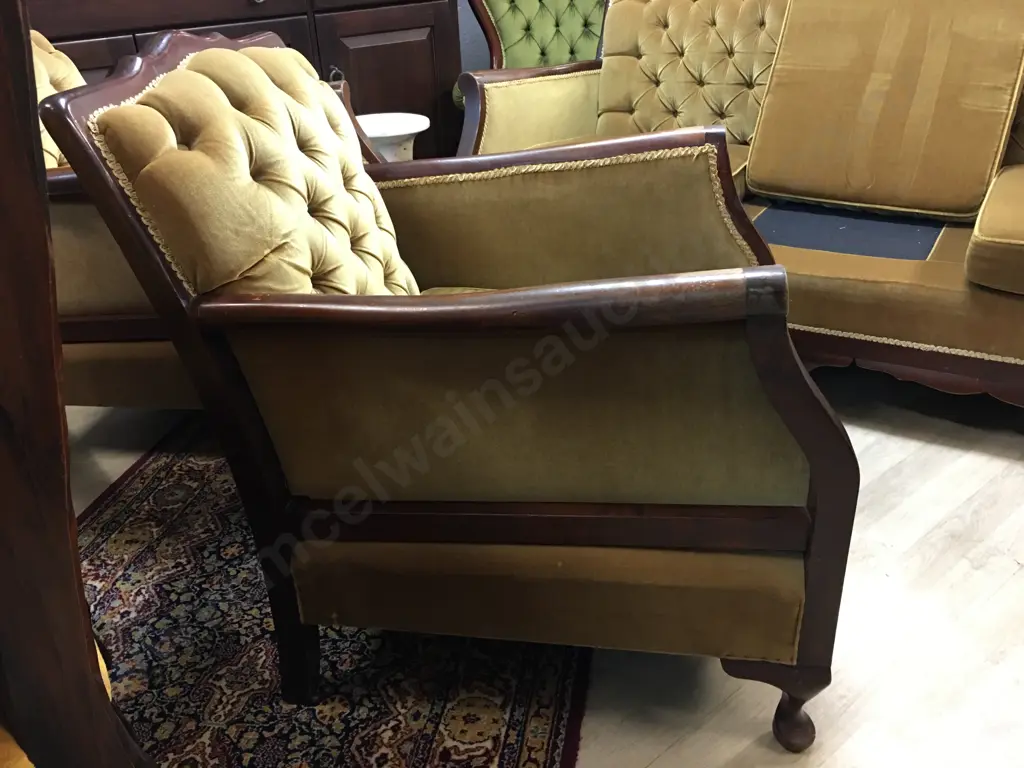 Queen Anne Style Lounge Suite, Gold Draylon Upholstered Button Back Image 1++