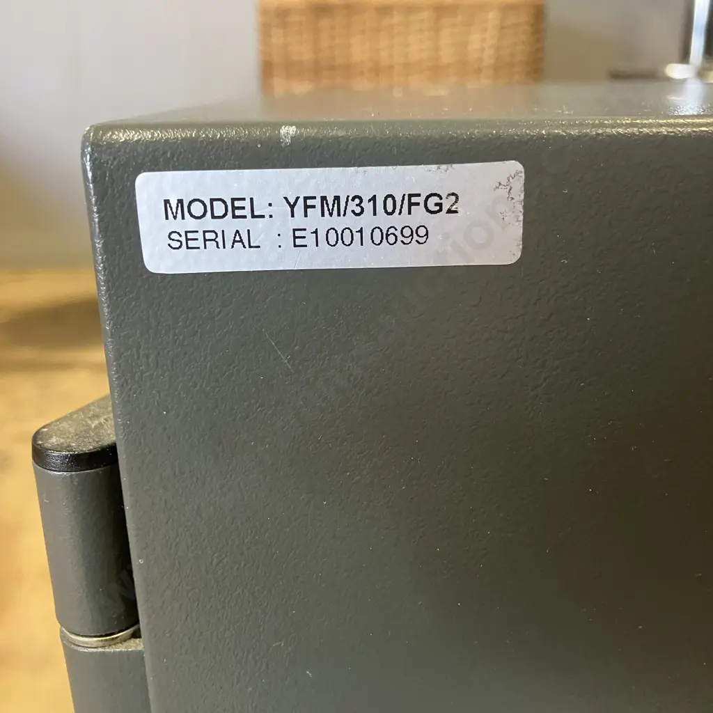 Yale Fire Safe Model YFM/310/FG2 With Manual. H30 W41 D35cm Image 1++