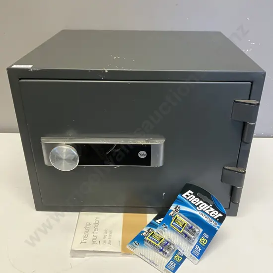 Yale Fire Safe Model YFM/310/FG2 With Manual. H30 W41 D35cm