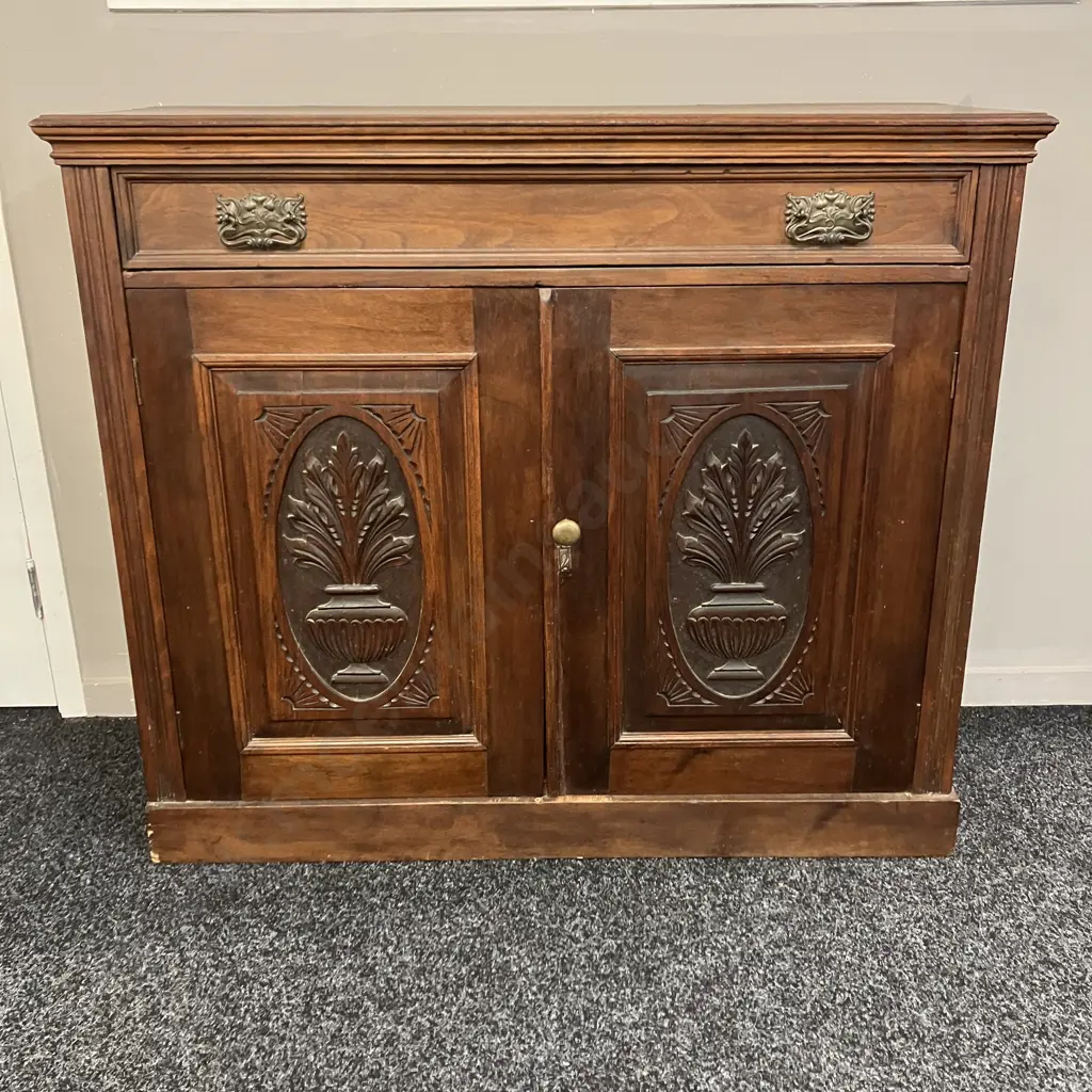 Victorian Mahogany Sideboard With Key. H89 W103 D37cm Image 1++