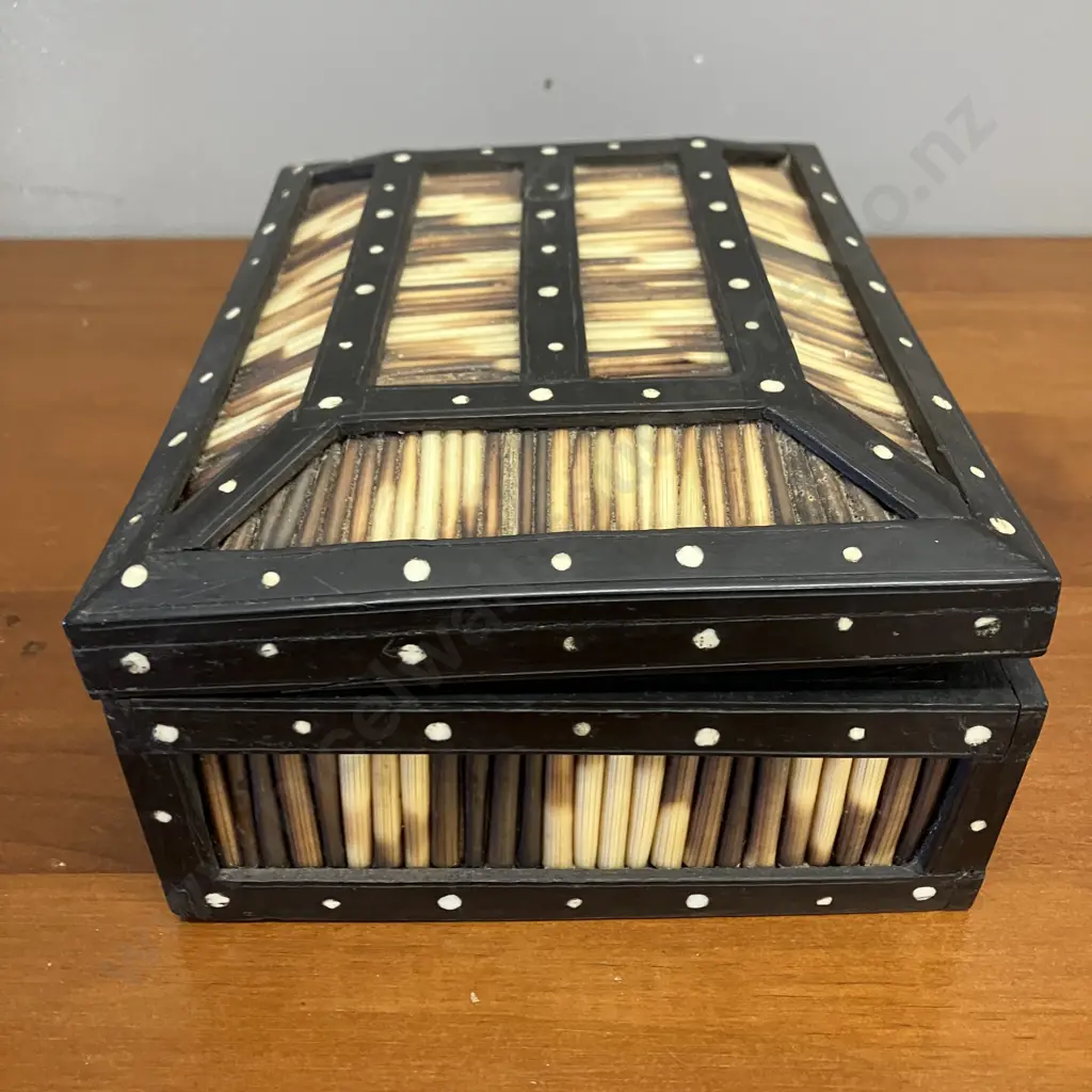Antique Ceylonese Porcupine Quill & Ebonized Table Box. H9 W21 D16cm Image 1++