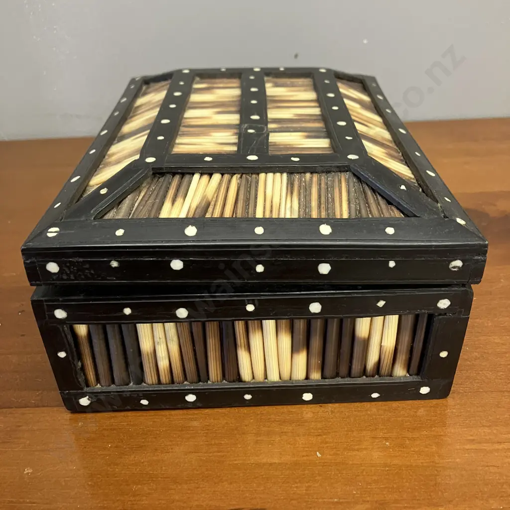 Antique Ceylonese Porcupine Quill & Ebonized Table Box. H9 W21 D16cm Image 1++