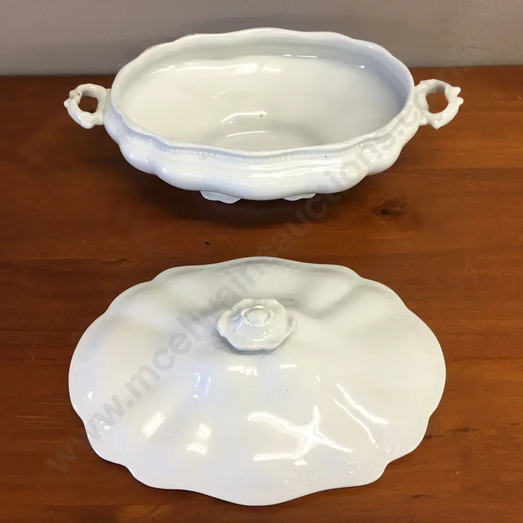 J&G Meakin Hanley (England) Lidded Vegetable Serving Dish Image 1++