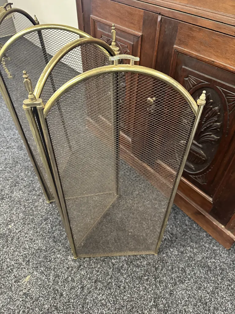 Vintage Brass & Mesh Fire Screen Four Panels With Finials H76,L130cm. Image 1++