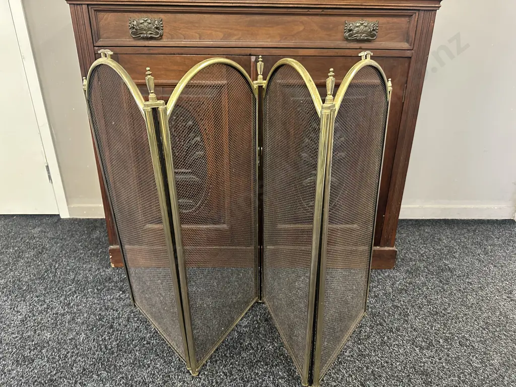 Vintage Brass & Mesh Fire Screen Four Panels With Finials H76,L130cm. Image 1++