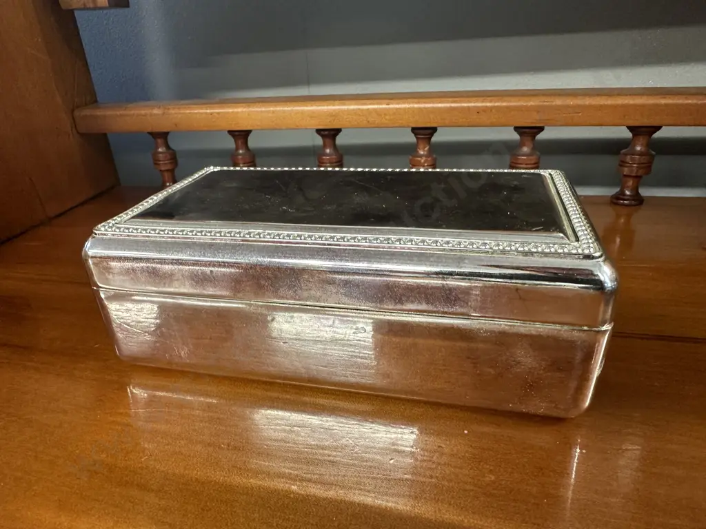 Vintage Metal Jewellery Box H6,W18,D11cm. Image 1++