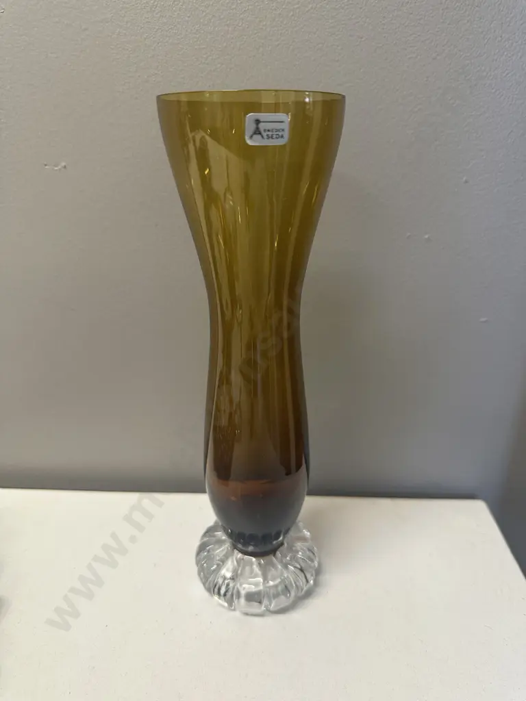 Mid Century Flared Brown Bud Vase Clear Footed H23cm. Image 1++