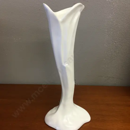 Cream Crown Lynn Stunning Shaped Bud Vase #2014 H16cm.