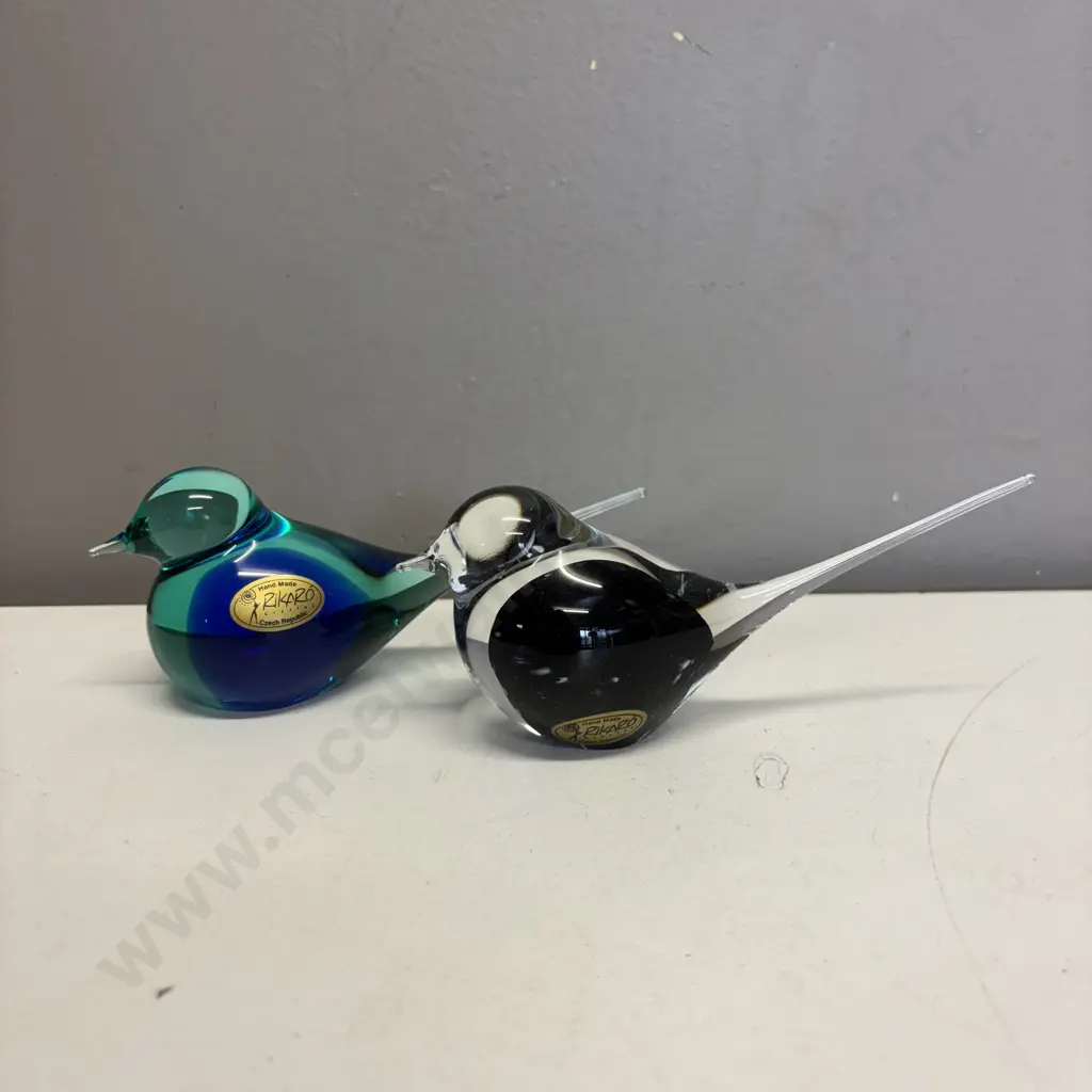 Two Ricardo Art Glass Bird Figurines Image 1++