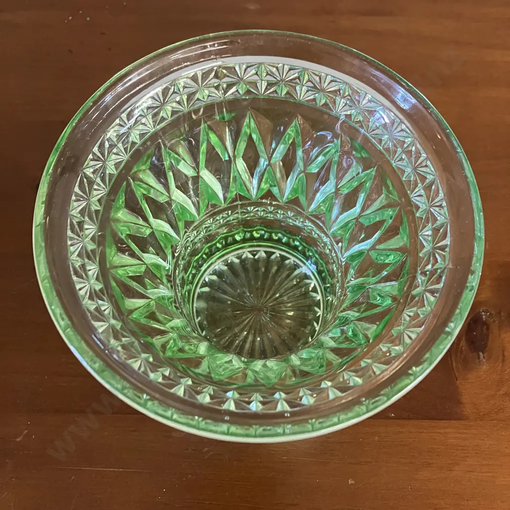 Vintage Uranium Glass Vase. 14 x 15.5cm Image 1++