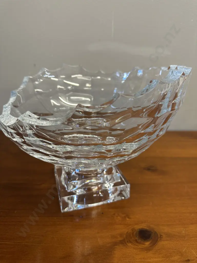 Shangri La By Rogaska 28cm Round Crystal Bowl With Stand Image 1++