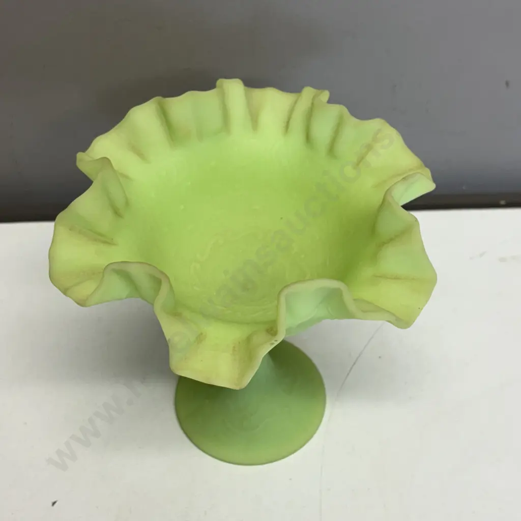 Vintage Fenton Glass Fluted and Stemmed Sweet Stand H16.5cm Image 1++
