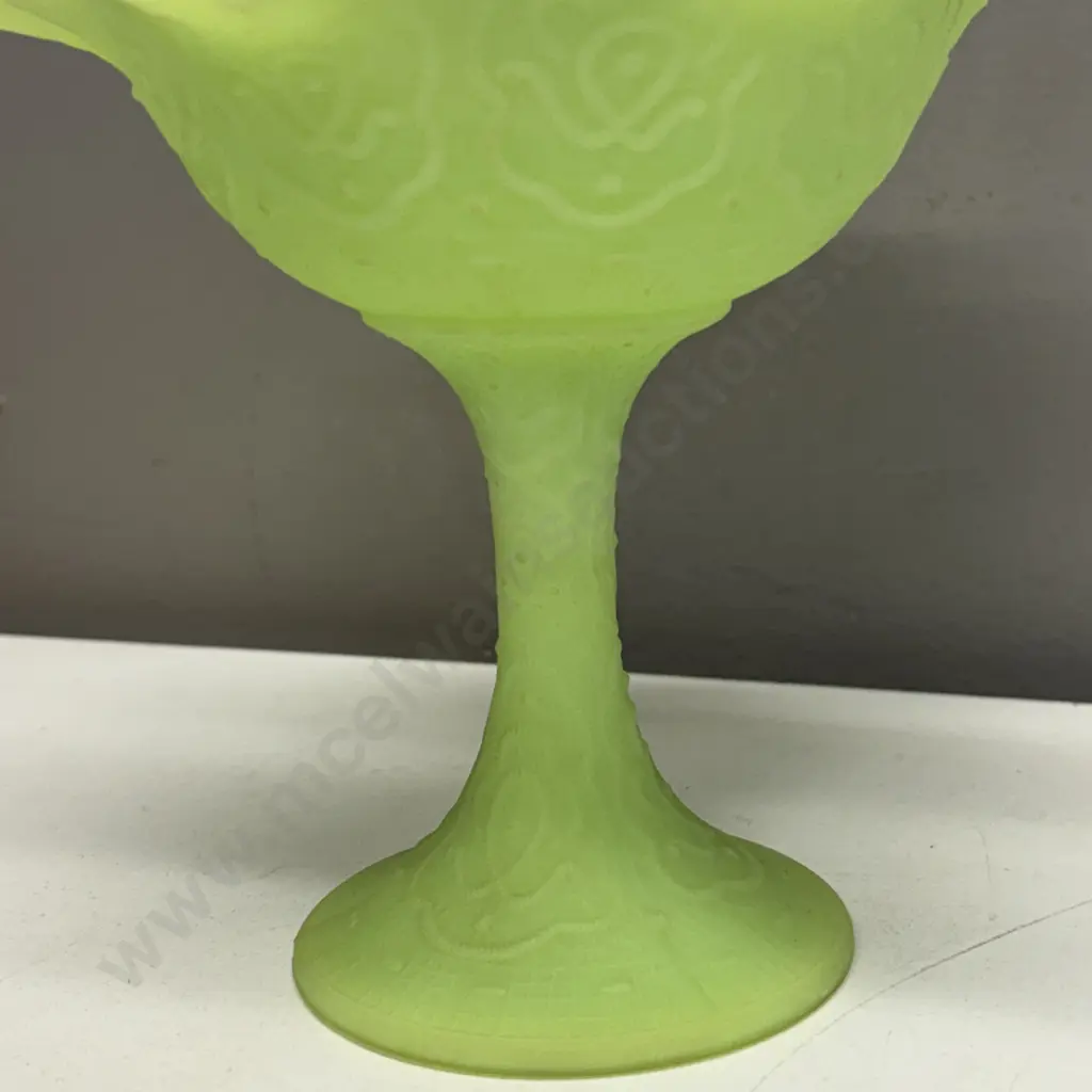 Vintage Fenton Glass Fluted and Stemmed Sweet Stand H16.5cm Image 1++