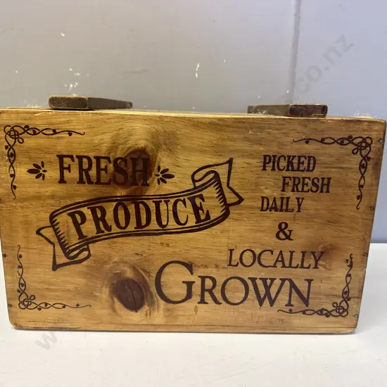 Vintage Wooden Vegetable Storage Box With Lid & Rope Handles H23,W26,D25cm.