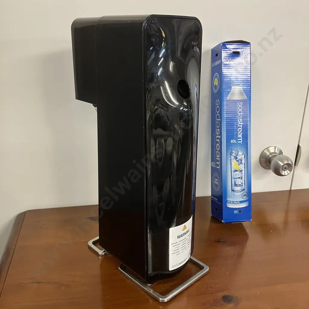 SodaStream Sparkling Water Maker, Black Image 1++