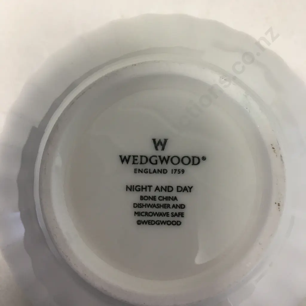 Set of Six White Wedgwood Night & Day Bowls Image 1++