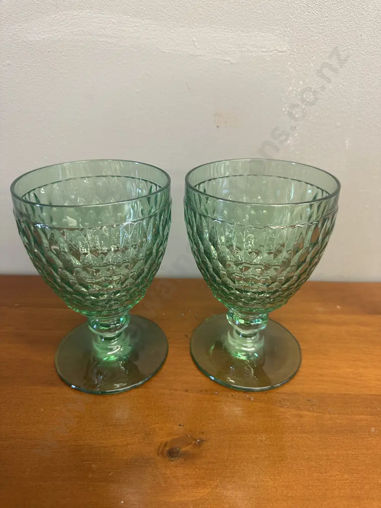 Pair of Villeroy & Boch Green Crystal Boston Goblets Image 1++