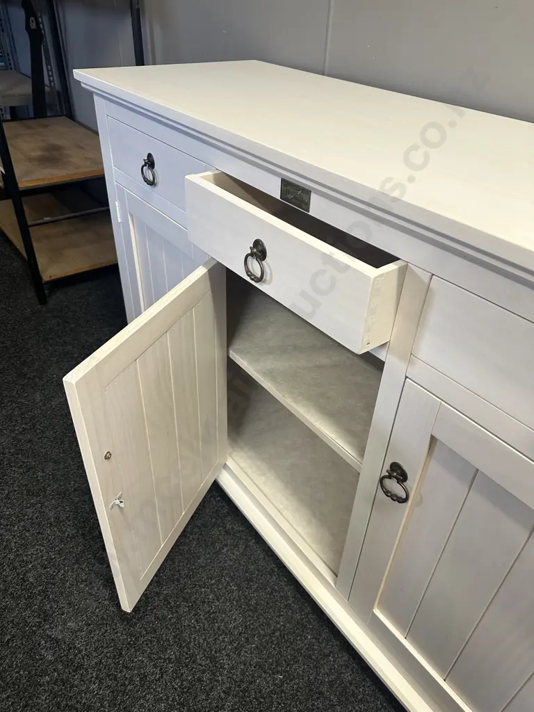 Coast Wood Furniture 'The Fern Grove Collection' White Buffet 3 Drawer 3 Door H92,W152,D51cm. Image 1++