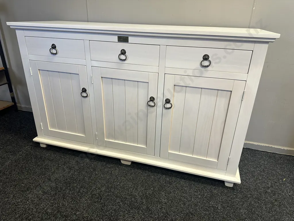 Coast Wood Furniture 'The Fern Grove Collection' White Buffet 3 Drawer 3 Door H92,W152,D51cm. Image 1++