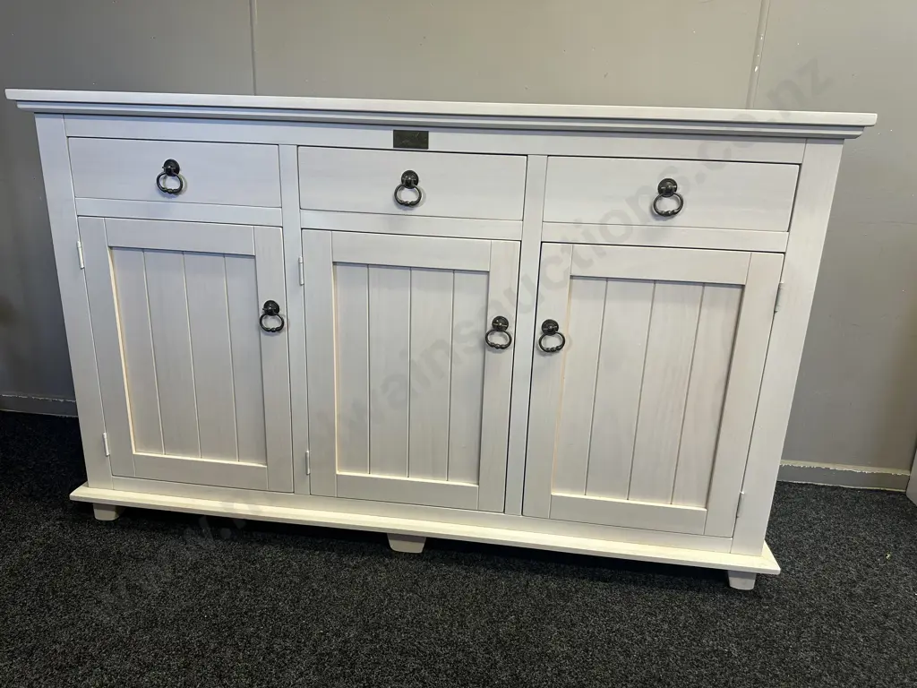 Coast Wood Furniture 'The Fern Grove Collection' White Buffet 3 Drawer 3 Door H92,W152,D51cm. Image 1++