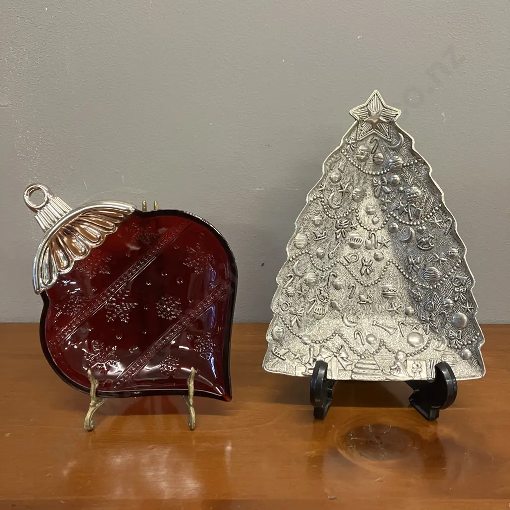 Celebrations By Mikasa Red Glass Ornament Candy Dish & Christmas Tree Metal Candy Dish -  21cm Image 1++