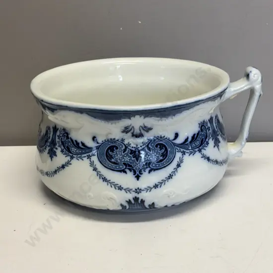 Antique Flow blue and white "Belmont" Po. Dia 23cm H14cm