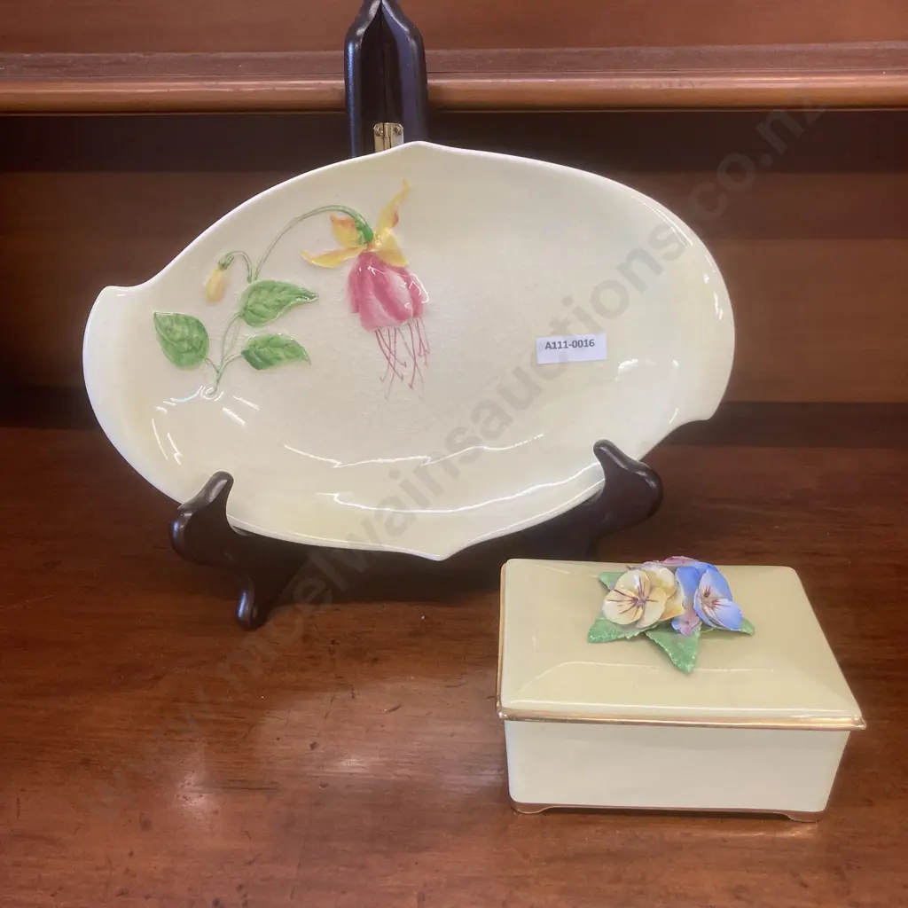 Royal Winton Grimwades Leaf Shaped Oval Serving Dish Fuschia Pattern. 27.5cm Crown China Crafts Trinket Pot England (AF) Image 1++