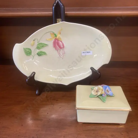 Royal Winton Grimwades Leaf Shaped Oval Serving Dish Fuschia Pattern. 27.5cm Crown China Crafts Trinket Pot England (AF)