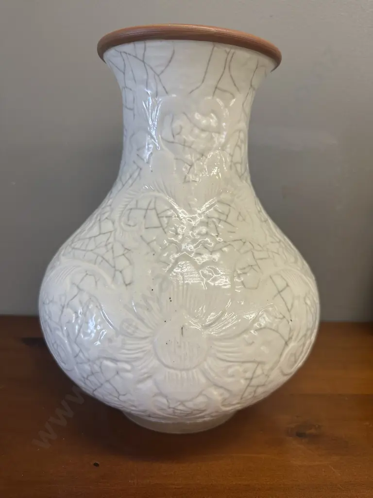 Large Cream Vase With Terracotta Coloured Rim  H27cm. Image 1++