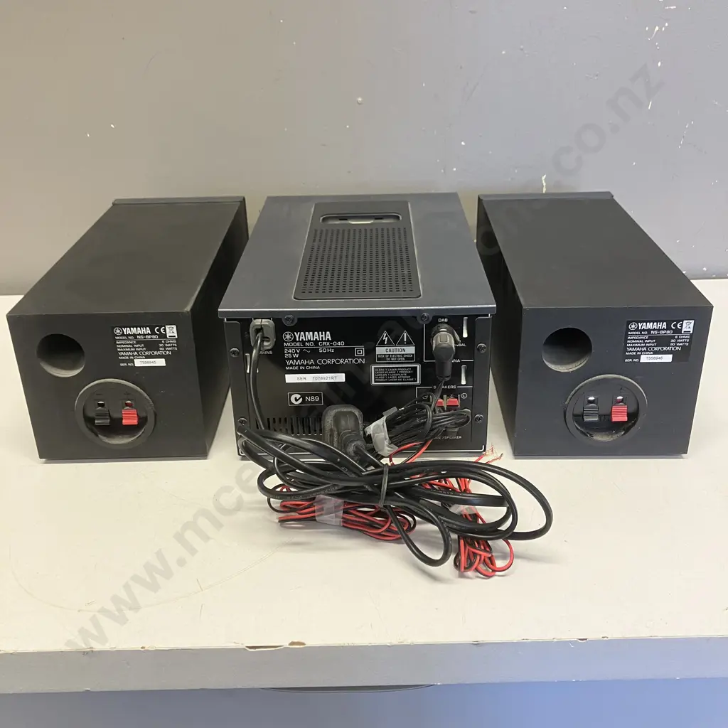 Yamaha Micro Component System CRX-040 With Manual Image 1++