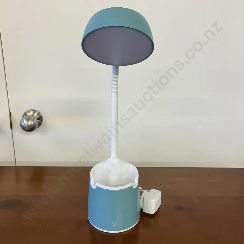 Penn 4.5W 4000K Blue LED USB Desk Lamp - Lighting Plus Ltd Image 1++