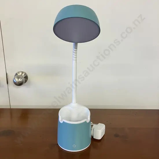 Penn 4.5W 4000K Blue LED USB Desk Lamp - Lighting Plus Ltd