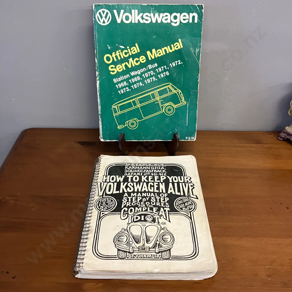 Volkswagen Station Wagon/Bus Official Service Manual 1968-1976 & How To Keep Your Volkswagen Alive by John Muir 1976 Image 1++