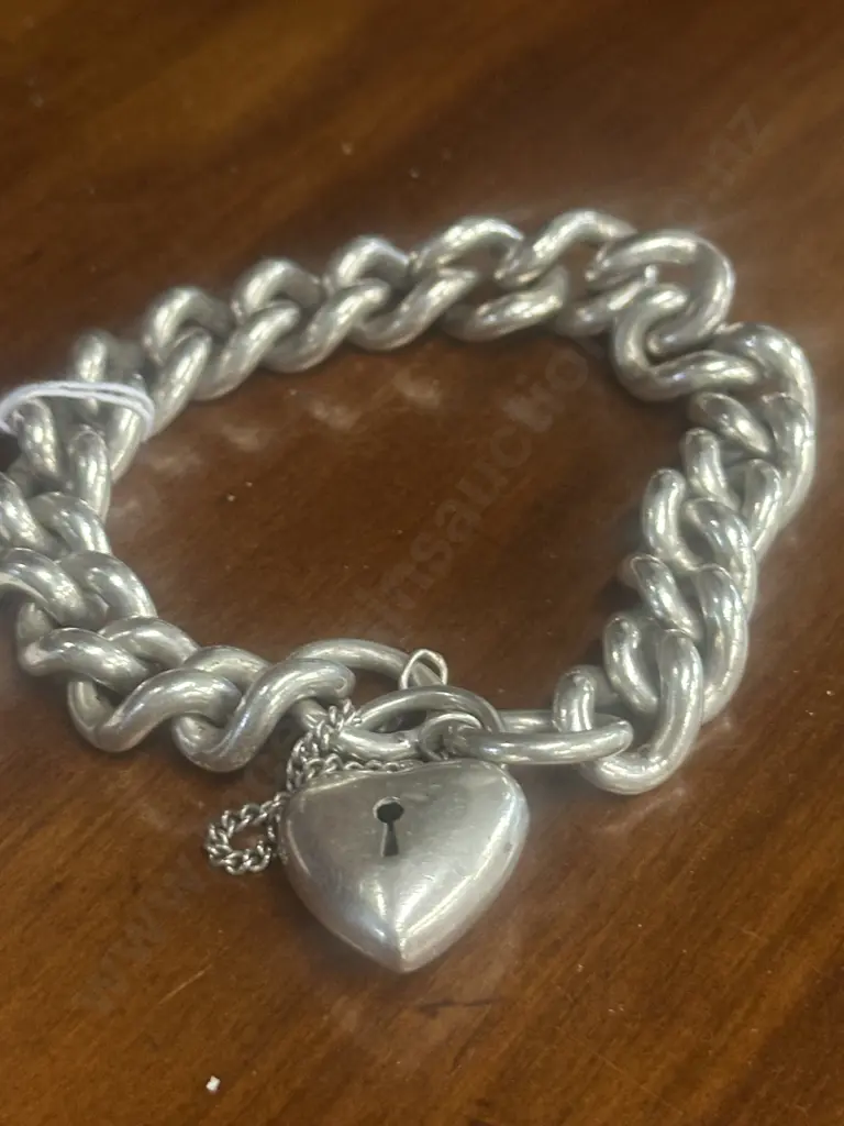 Silver Chain Link Bracelet With Love Heart Clasp (Clasp Stamped 925) Image 1++