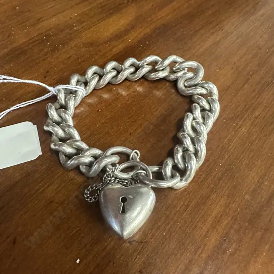 Silver Chain Link Bracelet With Love Heart Clasp (Clasp Stamped 925)