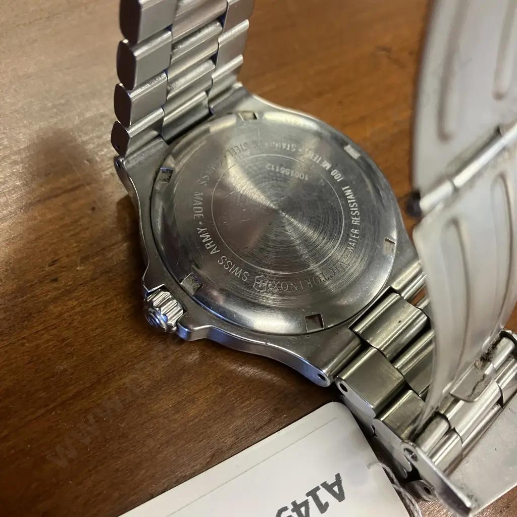 Victorinox Swiss Army Summit XLT Men's Watch Model 241411 - Swiss Made Image 1++