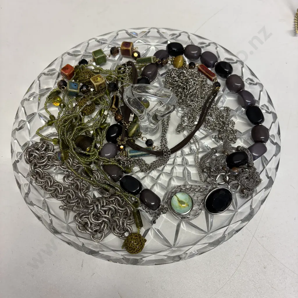 Vintage Crystal Tray with Assorted Jewellery Image 1++