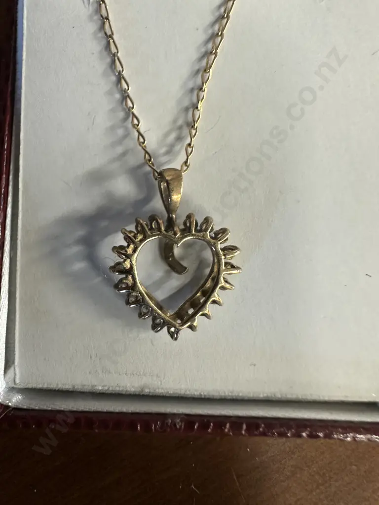Love Heart Pendant With 375 Stamped Chain Image 1++