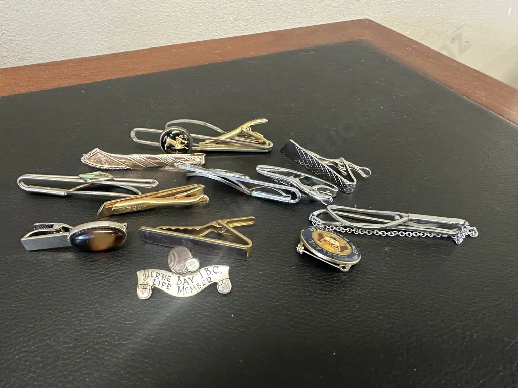 Selection Of Vintage Tie Pins Image 1++