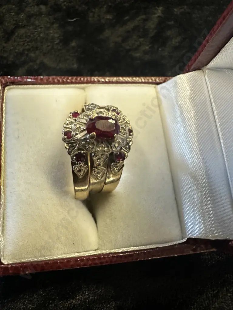 9ct Gold Trio Set With Garnet & Diamonds Stamped 375 Image 1++