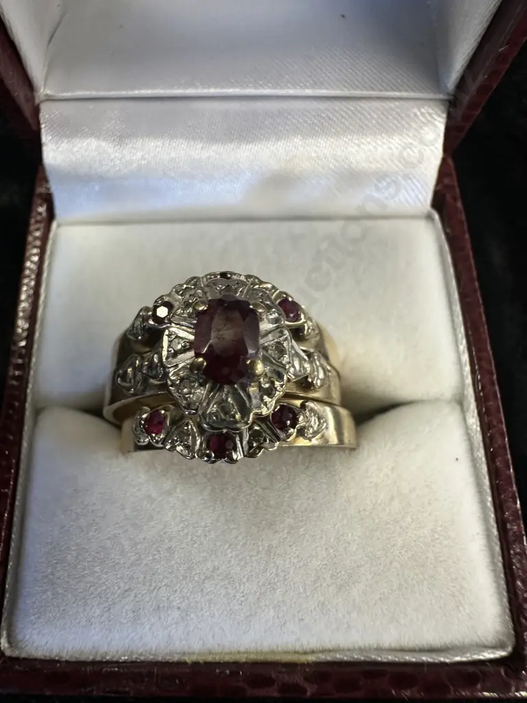 9ct Gold Trio Set With Garnet & Diamonds Stamped 375 Image 1++