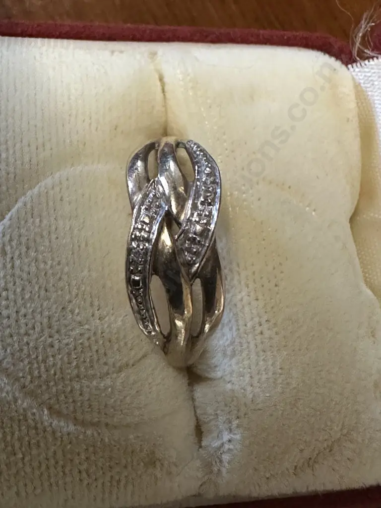 9ct Gold Crossover Ring Stamped Image 1++