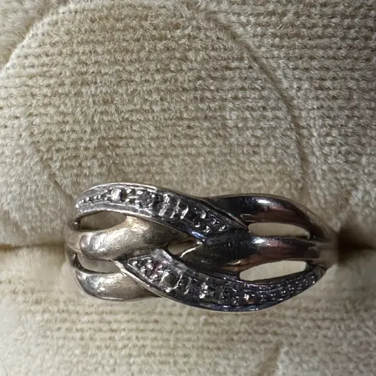 9ct Gold Crossover Ring Stamped