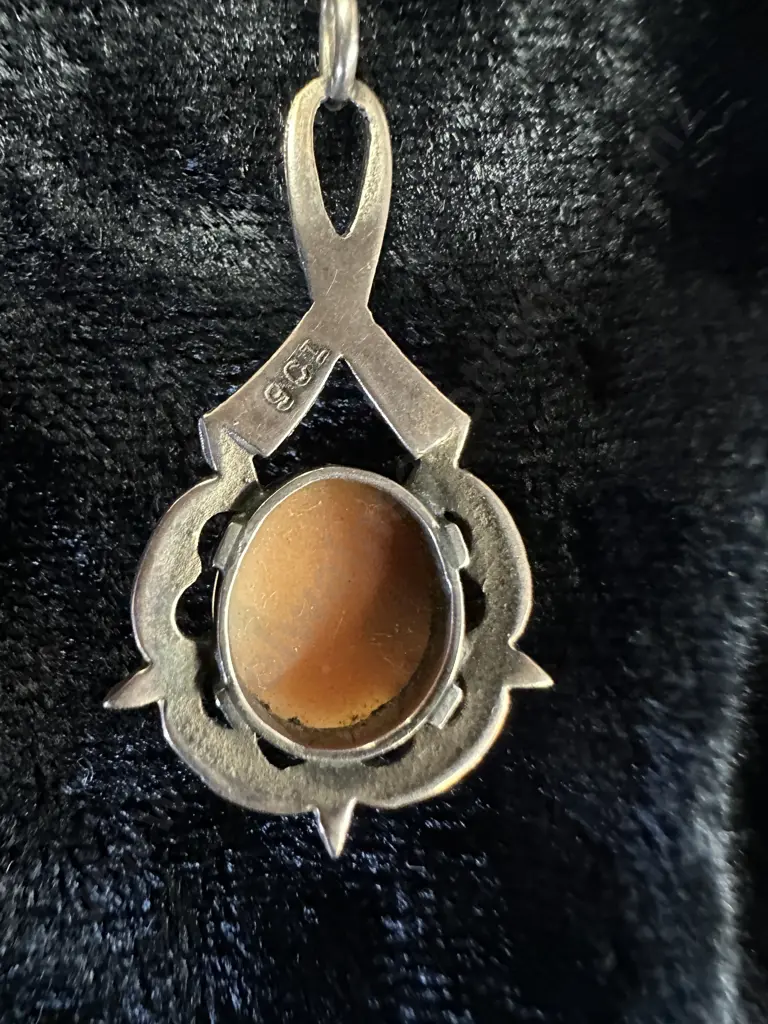Vintage Gold Cameo Pendant & Pair of Cameo Screw On Earrings, Stamped 9ct Image 1++