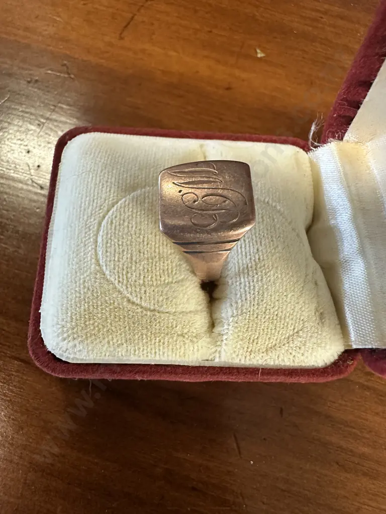 Vintage Rose Gold Signet Ring Stamped 9ct - Engraved Image 1++
