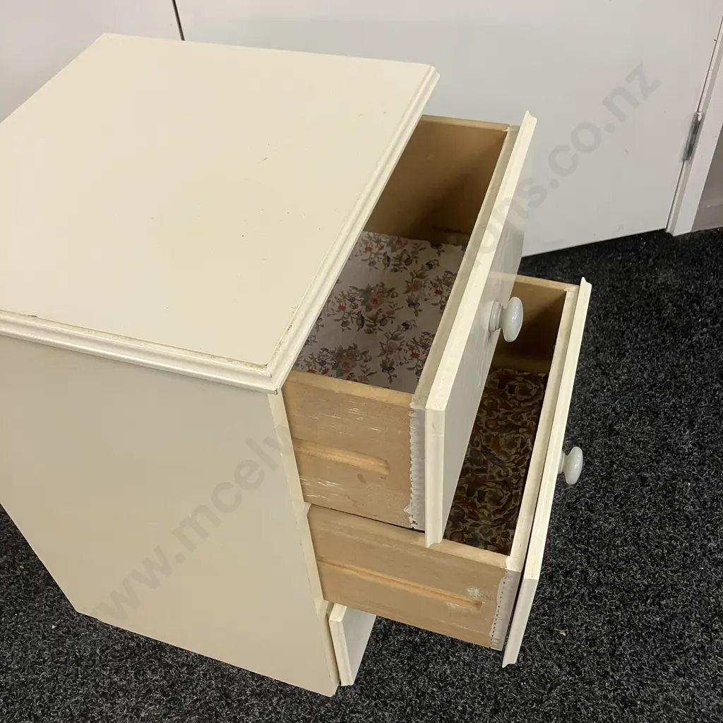 White Painted 3 Drawer Bedside Cabinet, Knob Handles. H64 W42 D38cm Image 1++